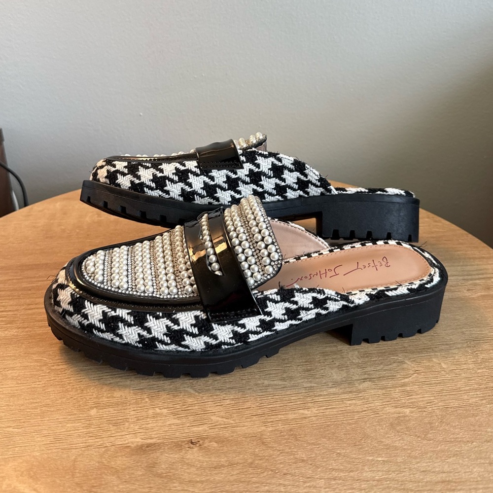Betsey Johnson • Ronin Houndstooth Mule Slide Sz 6 Pearl Rhinestone Chic Preppy - Picture 7 of 9